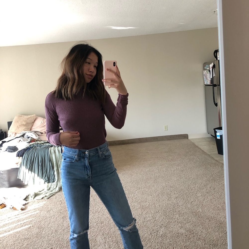 AE MOCK NECK TOP